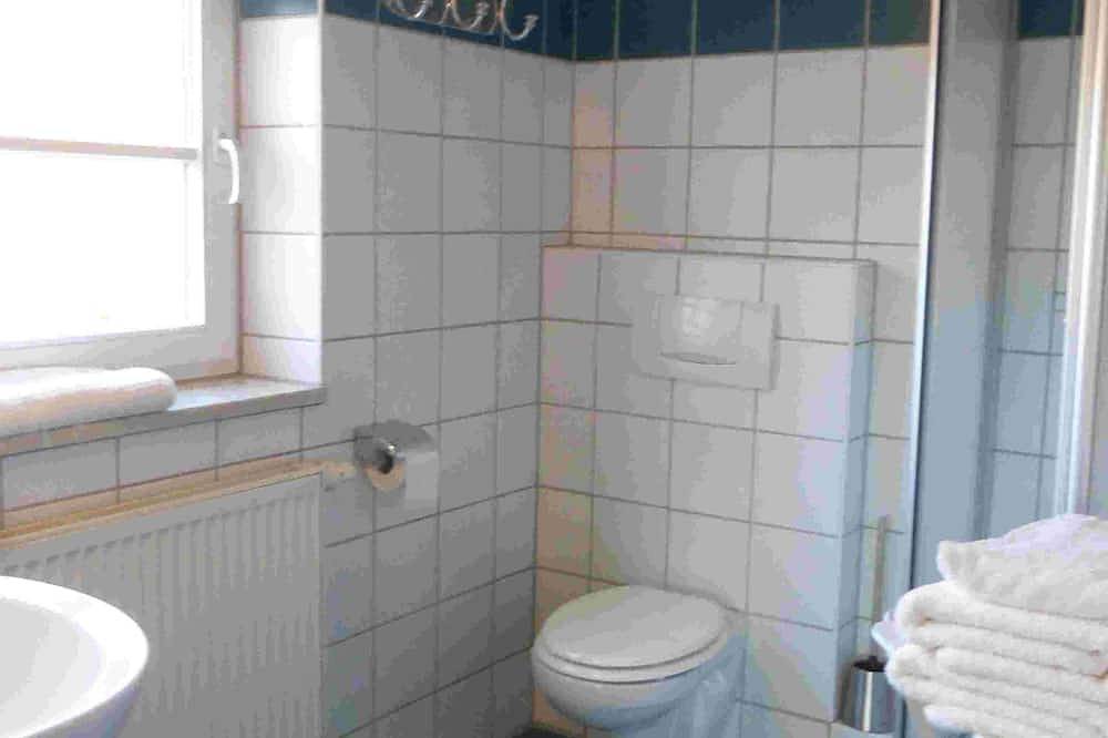 Ganze Wohnung, Ferien in der stilvollen Fewo \"Kuhstall\" im Glasmacherdorf Schmidsfelden in Winterstetten, Leutkirch im Allgäu