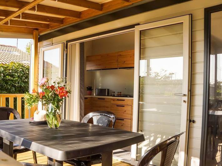 Camping Le Lagon Bleu - Mobilheim 4 personen - Mobilheim Bahia mit 2 Schlafzimmern und Terrasse für 1–4 Personen in Notre-Dame-de-Monts, Vendée