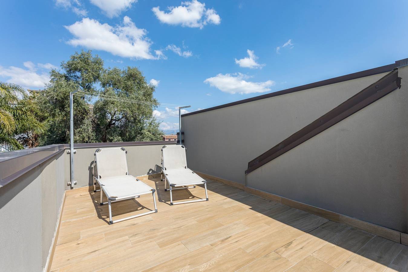 Appartement entier, Appartement 'Sea Paradise' avec vue sur la montagne, terrasse privée et climatisation in Riposto, Province de Catania