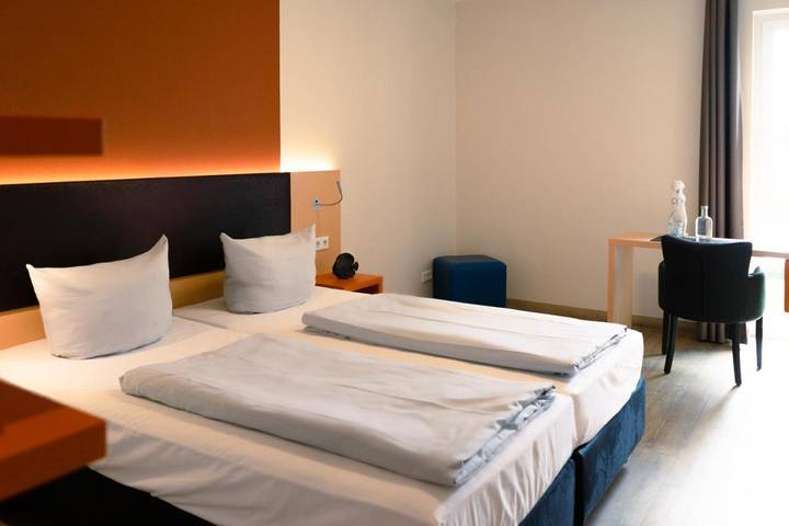 Hotel für 2 Personen, mit Terrasse und Pool sowie Sauna in Siegburg