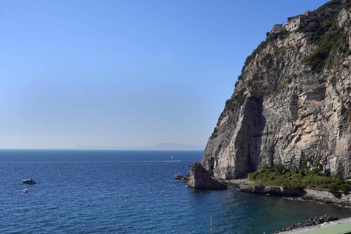 B&b per 2 persone, con panorama e balcone, adatto a famiglie con bambini a Meta