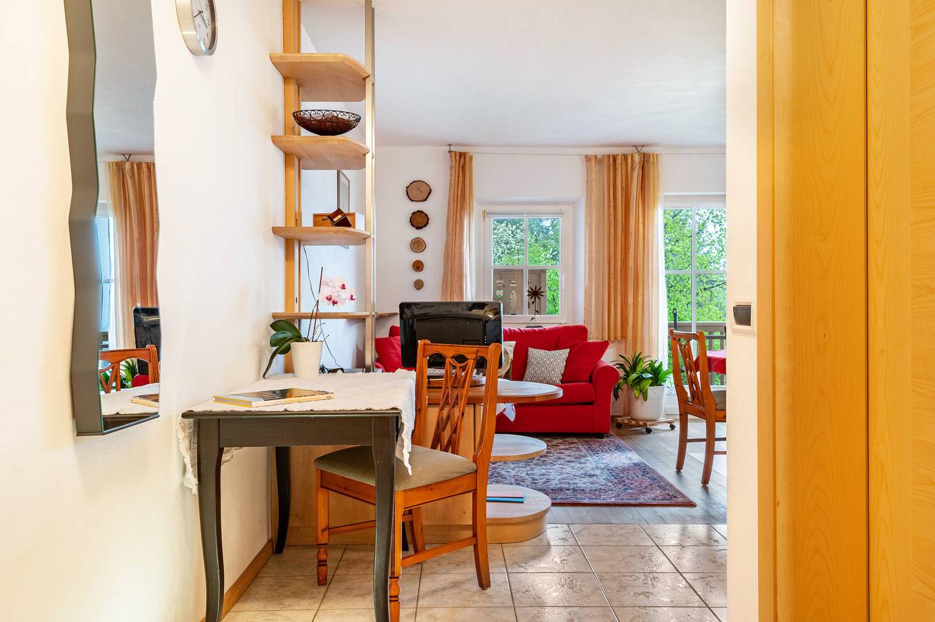 Ganze Wohnung, Ferienwohnung 'Latemar' mit Bergblick, Gemeinschaftsgarten und Wlan in Eggen (Deutschnofen), Deutschnofen