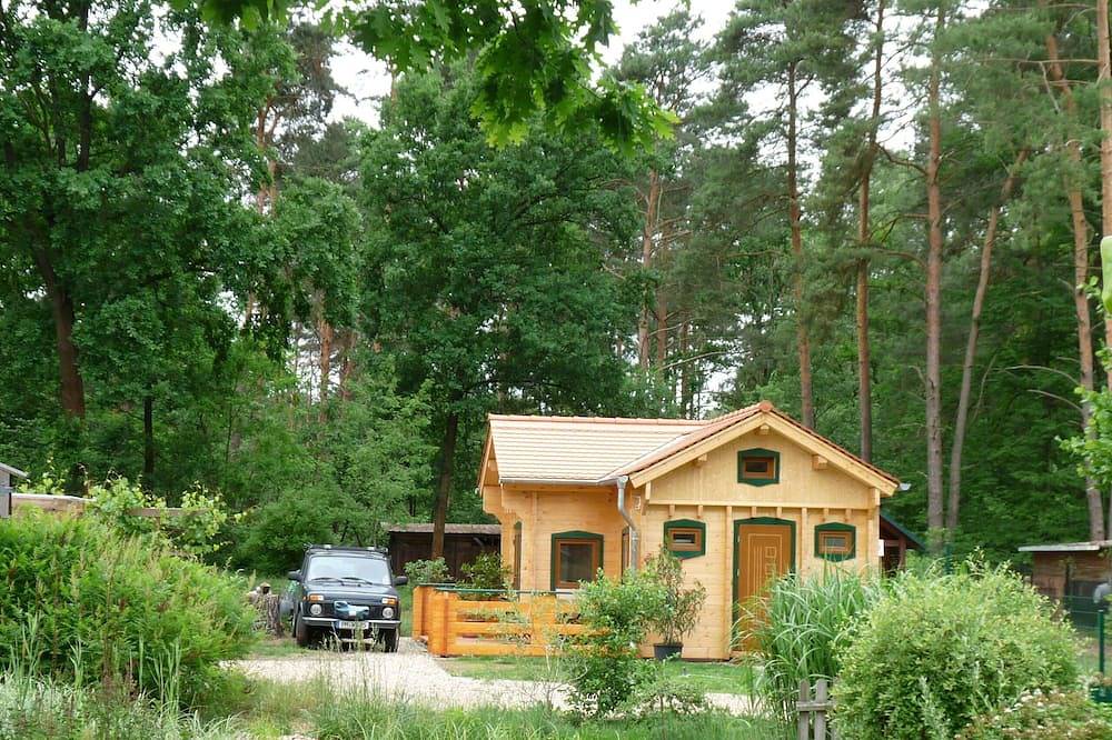 Romantisches Blockhaus in der Waldgemeinde Borkheide, nahe Berlin in Borkheide, Mittelmark