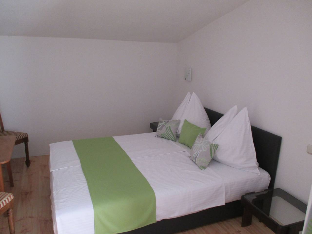 Guest House Villa Daniel - Standard Double Room with Balcony in Omis, Split-Dalmatien