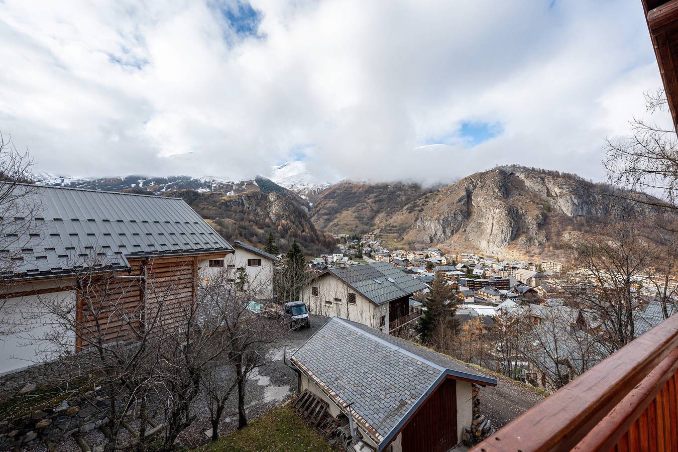 Chalet "Les Églantiers" avec vue sur les montagnes, jardin privé et Wi-Fi in Valloire, Région de Saint-Jean-de-Maurienne