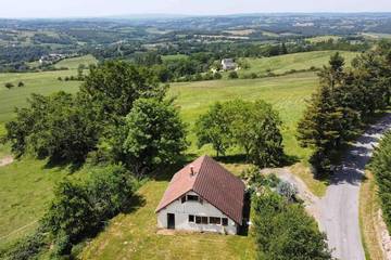 Gîte pour 6 personnes, avec jardin à Vabre-Tizac