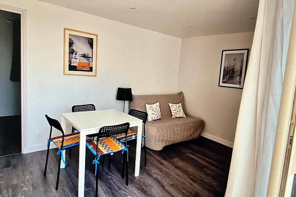 Ganze Wohnung, Escapade Urbaine: 2 Bedrooms, Ideally Located in Peymeinade, Mittelmeerküste (Frankreich)