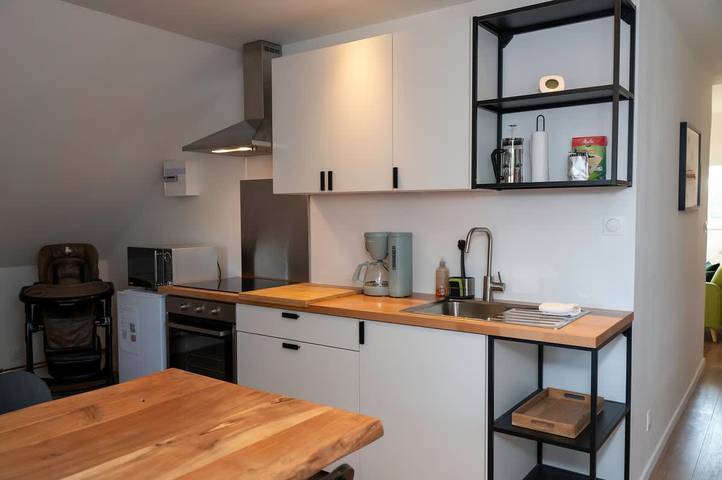 Appartement entier, Elegant 3 Bedroom Retreat in Serene Park Setting in Aire-sur-la-Lys, Région de Saint-Omer