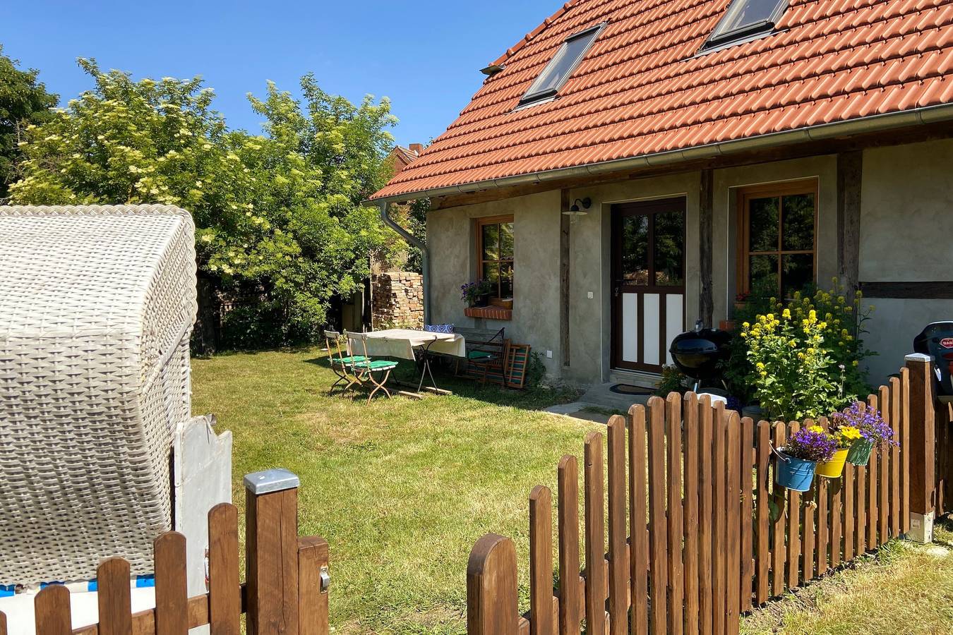 Ferienhaus „Kleiner Eselhof“ mit privater Terrasse, Garten und Wlan in Semlow, Vorpommern-Rügen