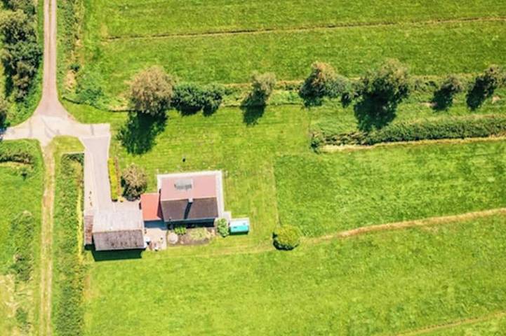 Ferienhaus für 6 Personen, mit Terrasse und Garten in Wischhafen