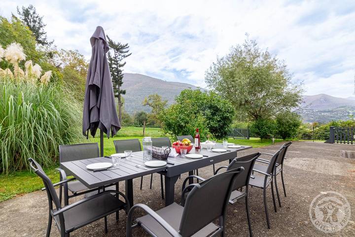 Gîte pour 14 personnes, avec jardin et terrasse à Beaucens - 2