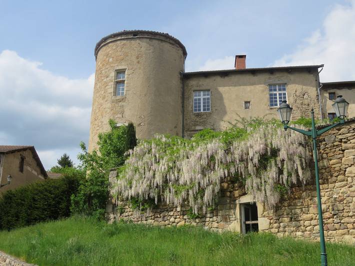 Gîte pour 6 personnes, avec jardin à Saint-Bonnet-le-Chastel