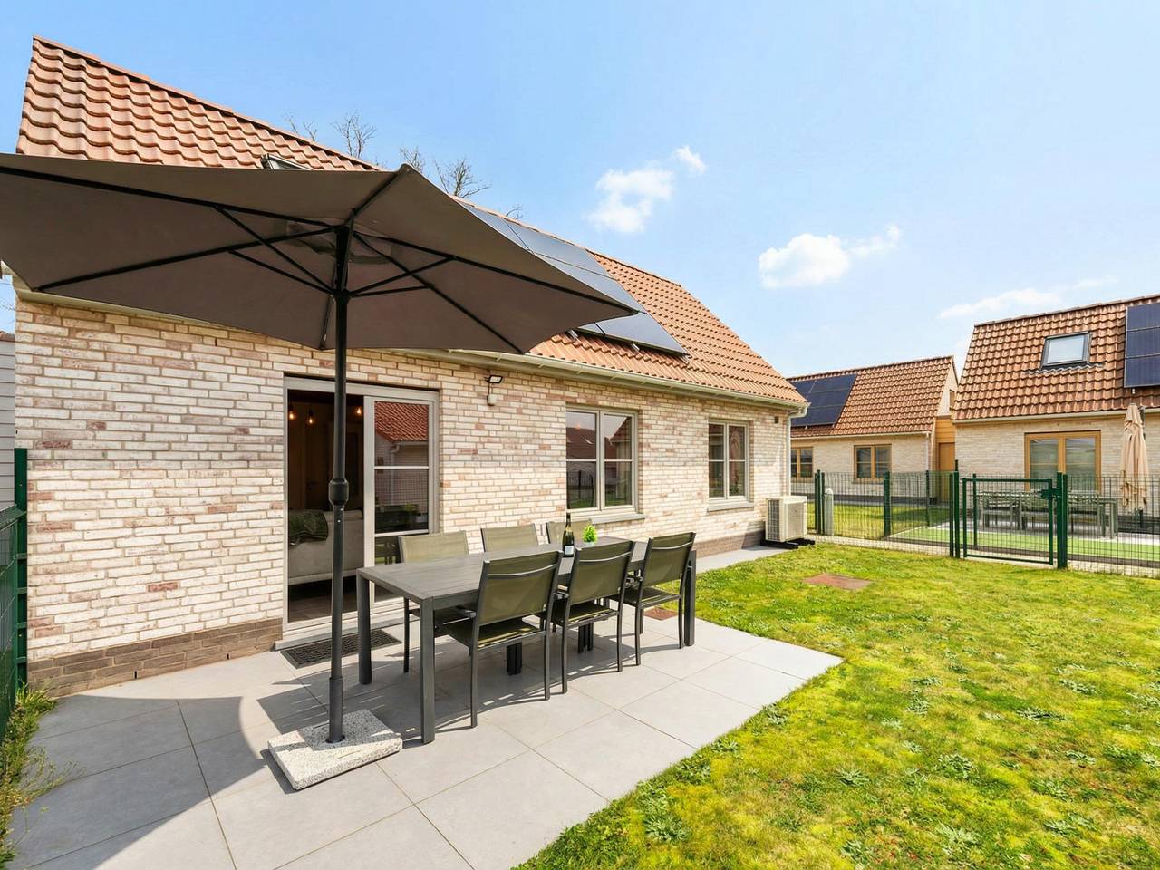 Ferienhaus mit eingezäuntem Garten in Meeresnähe in Oostduinkerke, Koksijde