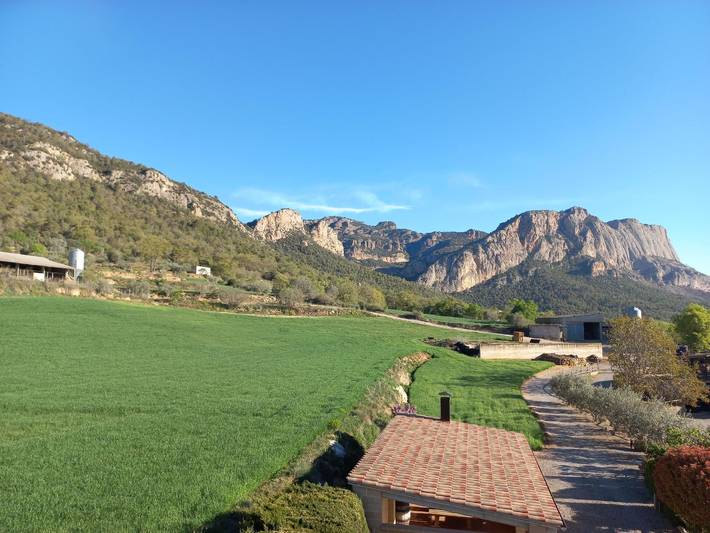 Casa rural para 4 personas, con balcón y jardín en Alto Urgel - 2