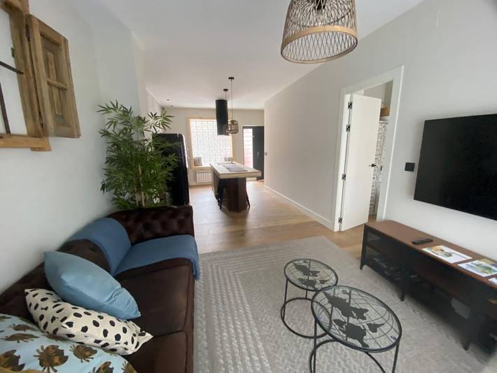 Entire apartment, Modern Suite in Central Santander - Near City Attractions and Transport in Santander, Cantabrian Coast