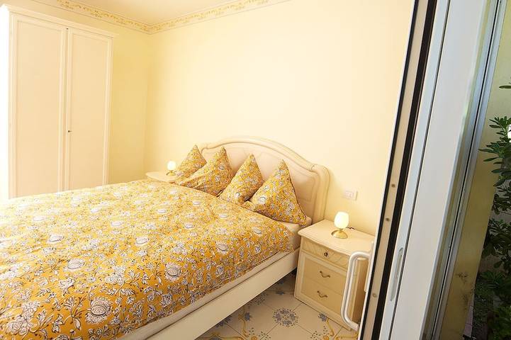 Ganze Wohnung, Residence Limoni del Rustichel: Apartment N.6 with lake view, underground parking and pool. in Maclino, Toscolano-Maderno