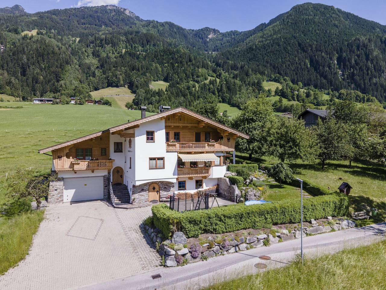 Ganze Wohnung, Schöne Ferienwohnung in Ramsau mit Balkon in Ramsau im Zillertal, Zillertaler Alpen