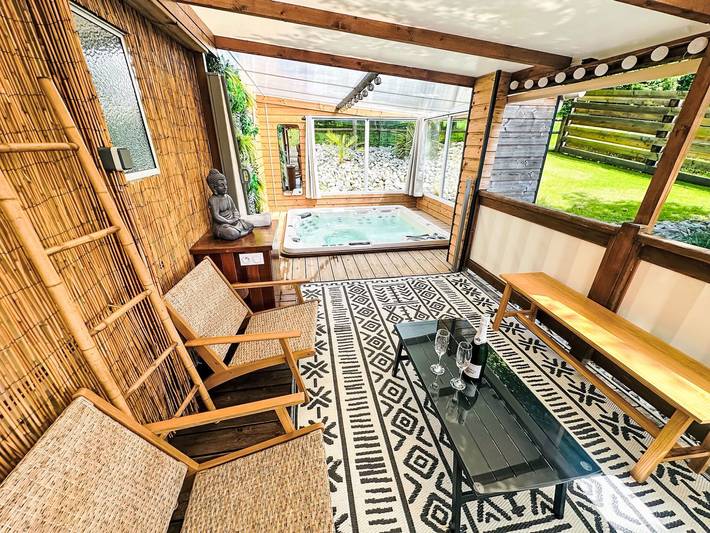 Appartement de vacances pour 2 personnes, avec Jacuzzi ainsi que Terrasse et Jardin