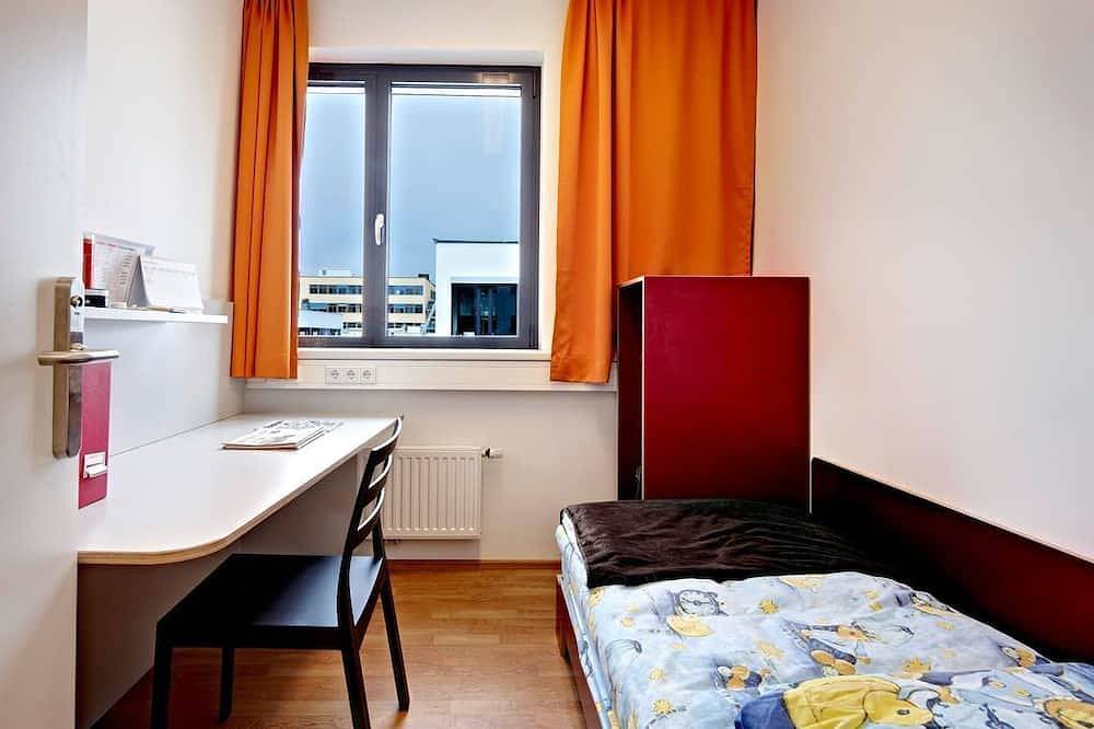 Ganze Wohnung, Hostel Alm 34 Sportresort - Zweibettzimmer, Dusche, Wc in Saalfelden, Saalfelden am Steinernen Meer