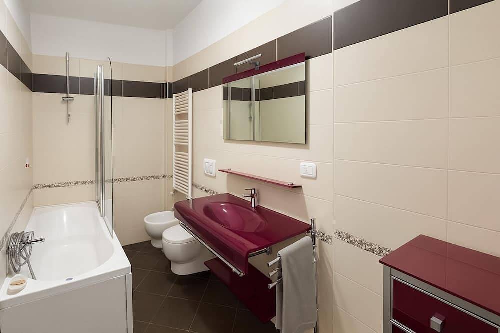 Ganze Wohnung, Neue Wohnung in Vasto, A / C, mit atemberaubendem Blick auf die Adria in Vasto, Chieti Provinz