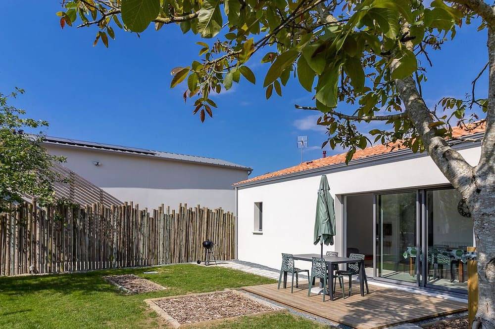 Gîte moderne avec jardin clos et animaux admis près de Nantes et Angers in Saint-Christophe-la-Couperie, Orée-d'Anjou