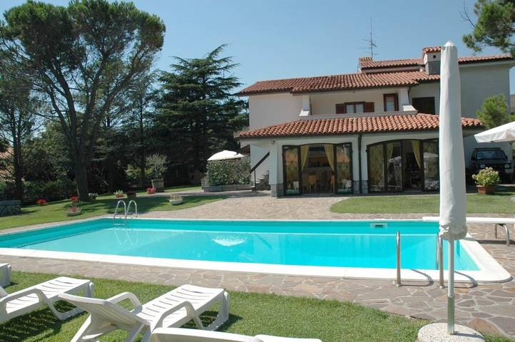 B&b per 2 persone, con Terrazza e Giardino nonché Piscina per bambini e Piscina in Friuli-Venezia Giulia