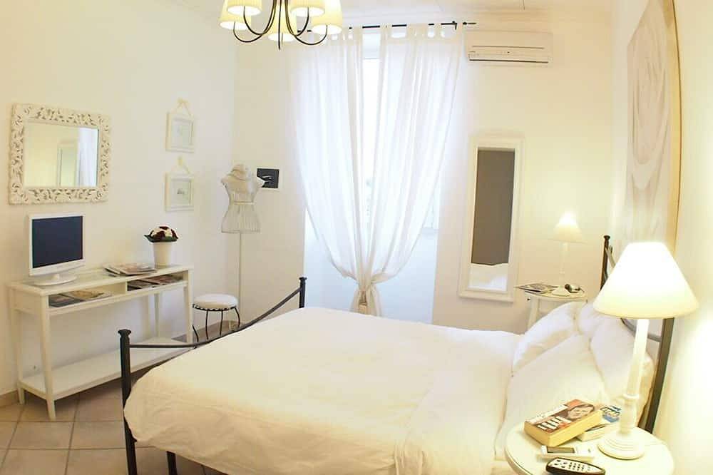 Apartamento entero, Dos apartamentos para grupos o familias de hasta 9 En St. Peter área, patio in Roma, Provincia de Roma