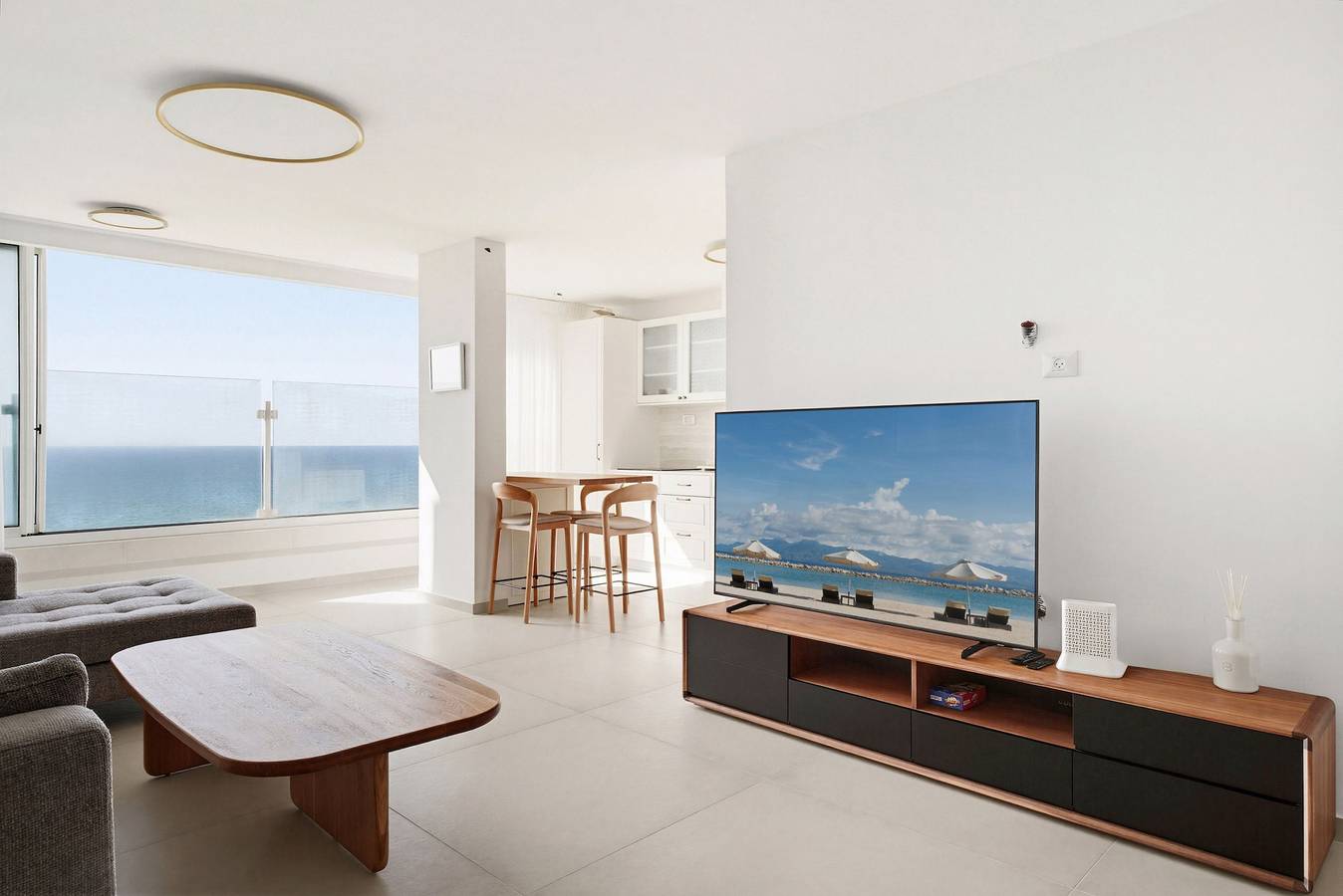 Entire apartment, Miklat Family Friendly & Stunning Sea View by Feelhome in Netanya, Center District (Israel)