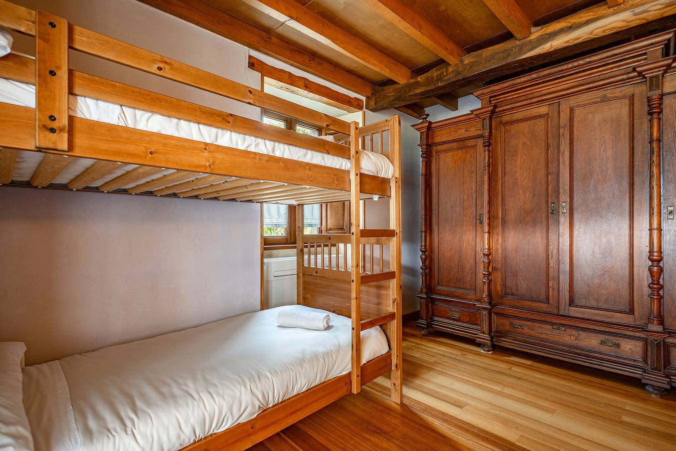 Habitación O Corredor con balcón privado y vistas a la montaña in Mondoñedo, Provincia de Lugo