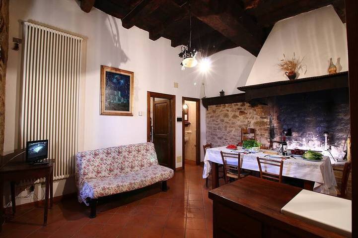 Gîte pour 4 personnes, avec jardin et piscine à Gualdo Cattaneo - 2