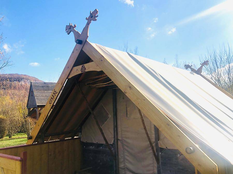 Camping  Ecologique La Roche d'Ully - Wohnzelt auz holz 4 personen - Lodge Skali - ohne Sanitäranlagen in Ornans, Doubs