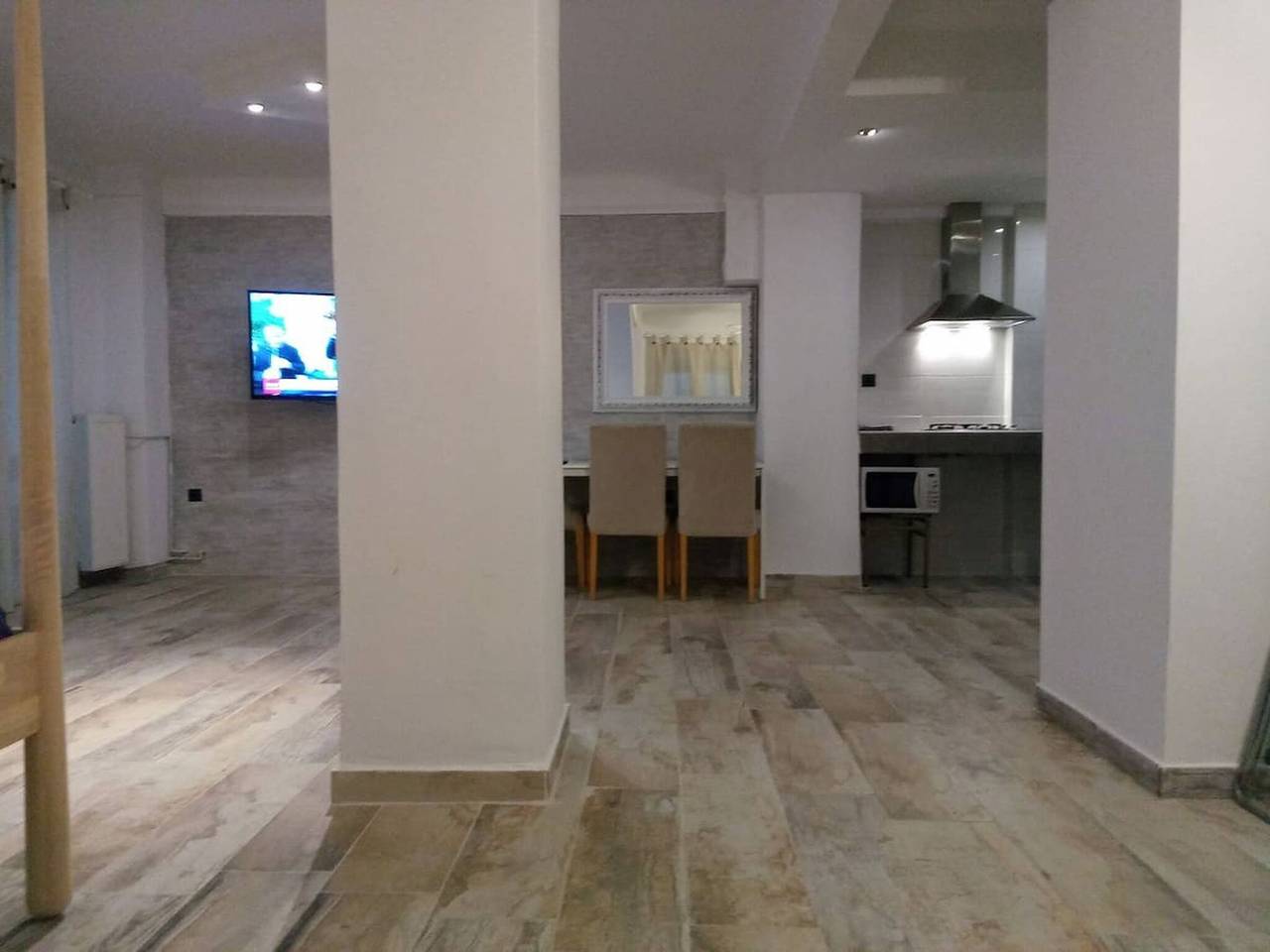Entire apartment, Center Apartment with Private Yard Yr11 in Thessaloniki region