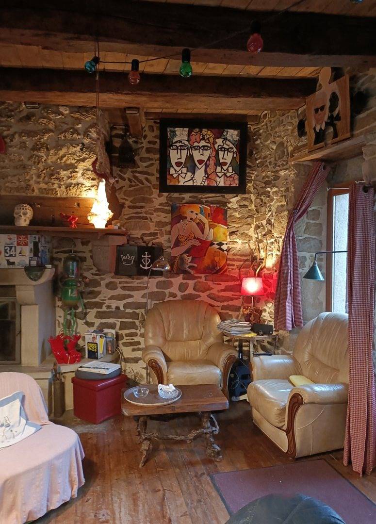 Chambre couple dans maison, cœur village - pdj compris - Chambre in Sainte-Eulalie-d'Olt, Massif central