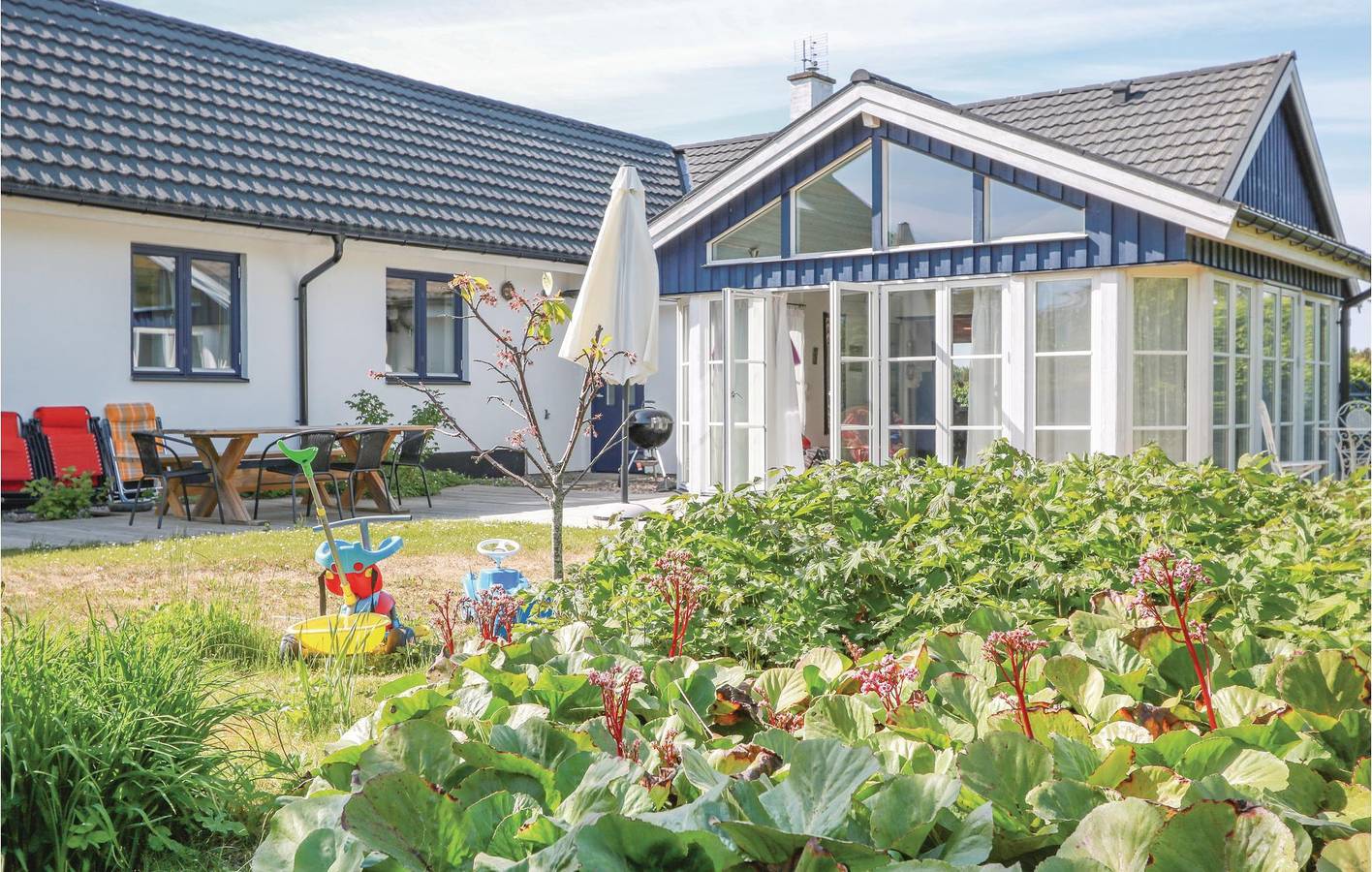 Hus för 8 Personer, med trädgård