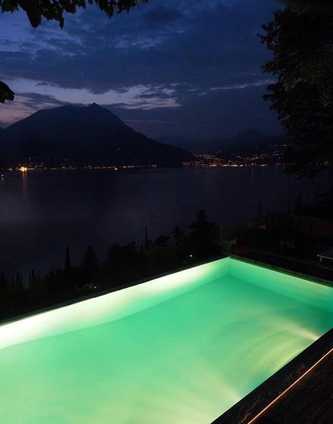 Villa pour 5 personnes, avec piscine ainsi que terrasse et vue à Commune de Varenna