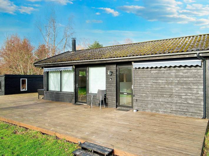 Ferieudlejning for 4 personer, med have, husdyr tilladt i Holbæk