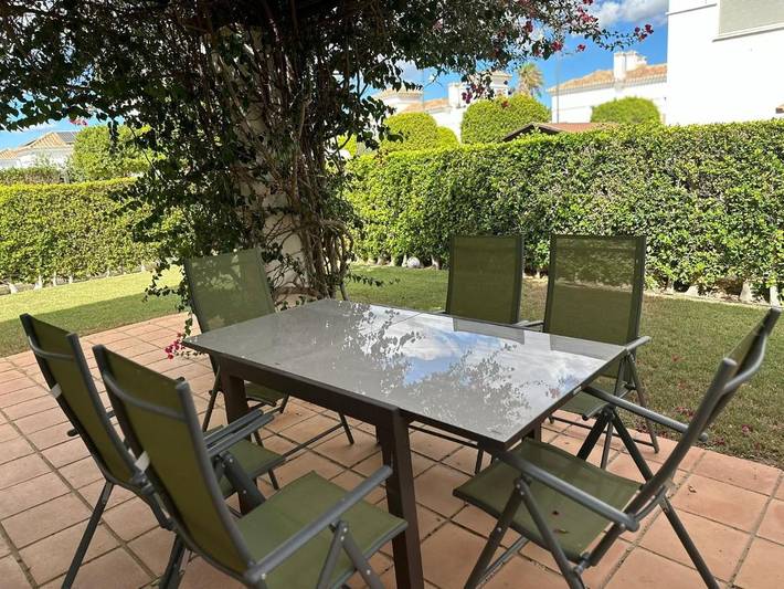 Chalet para 6 personas, con jardín además de piscina y terraza - 1