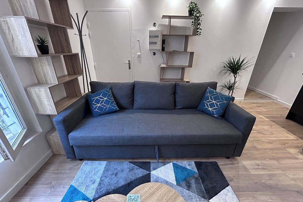Entire apartment, Charming Manosquins in Manosque, Parc naturel régional du Luberon