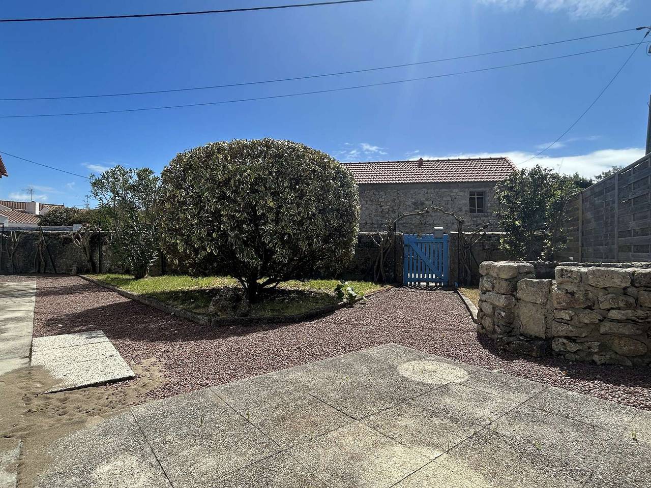 Quiet Coastal House: 2 Beds, Garden, Near Beach, Sleeps 5 in L'Épine, Noirmoutier