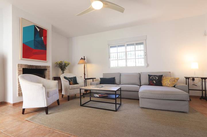 Location de vacances pour 8 personnes, avec piscine et terrasse à Roche - 2