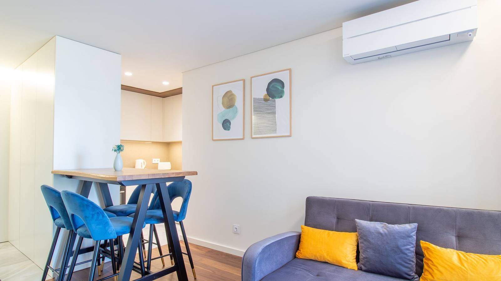 Central Gaia 1Br Flat w/ Balcony by Lovelystay, foto 15