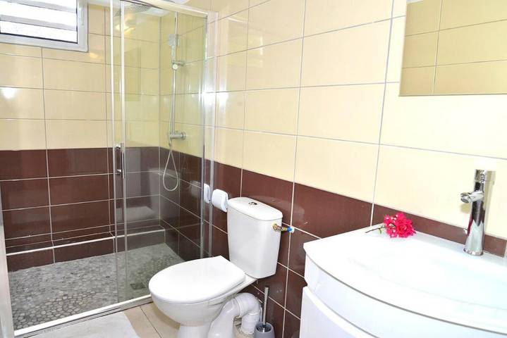 Location de vacances pour 6 personnes, avec piscine ainsi que terrasse et vue dans Plage du Grand Macabou - 2