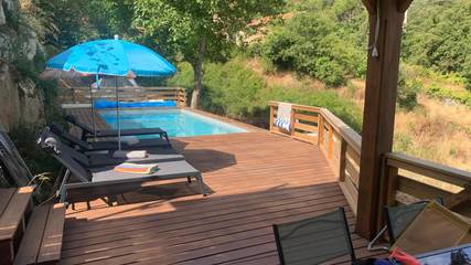 Location de vacances pour 4 personnes, avec piscine ainsi que jardin et vue, animaux acceptés à Feliceto