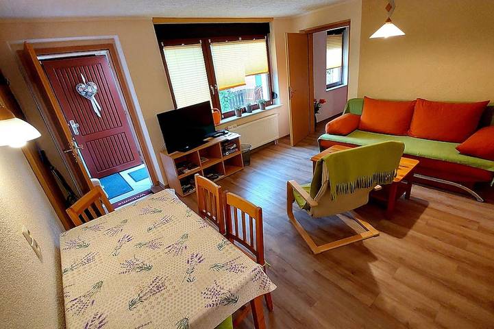 Ganze Wohnung, Fewo bis 3 P. in Bad Schandau ab 55 €/Nacht inkl. Endreinigung, Parkplatz, Wlan in Krippen, Bad Schandau