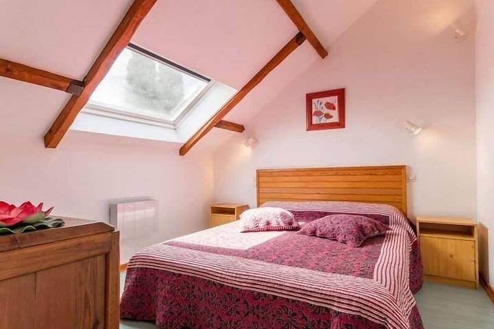 Gîte pour 4 personnes, avec jardin à Saint-Molf - 2