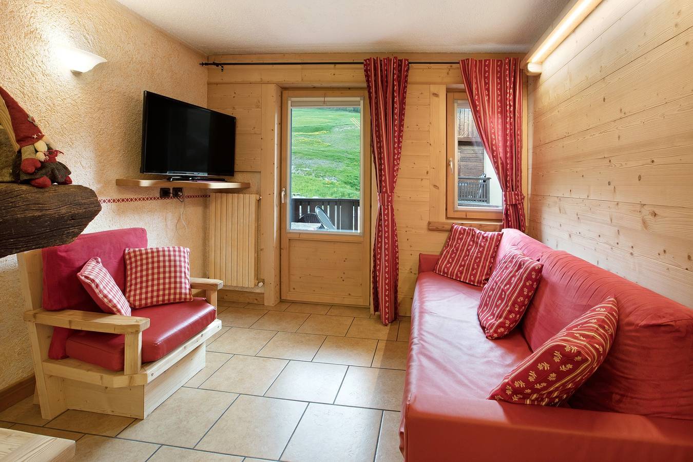 Appartamento intero, Appartamento per vacanze 'Baita Dei Ski App 3' vicino alle piste con balcone e Wi-Fi in Livigno (Borgo), Livigno