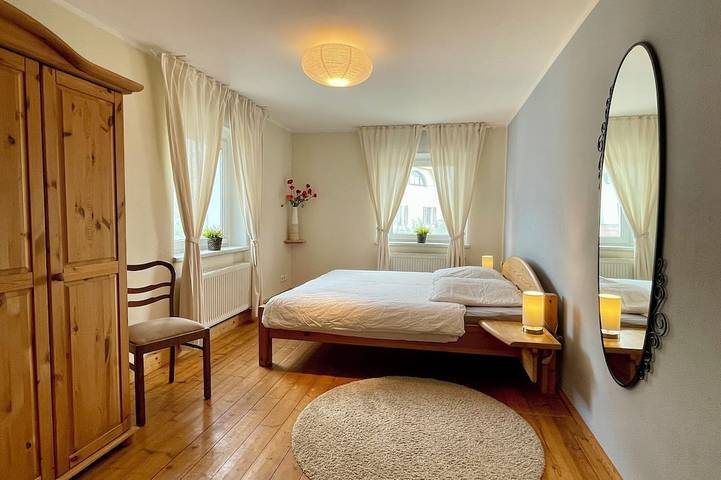 Entire apartment, Quiet, close to the center, 5 min. to train, 3 bedrooms, family friendly, garden in Plauen (Dresden), Dresden