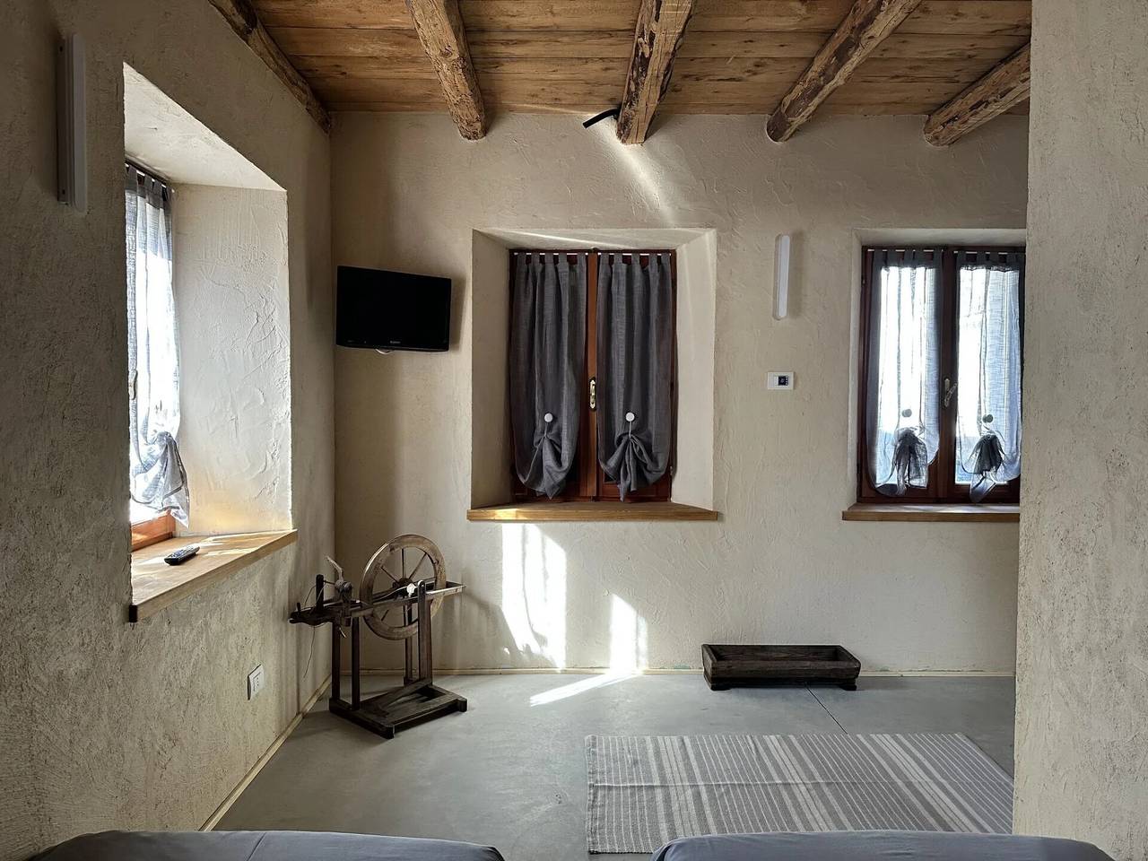 La Finestra sul Grappa - Camera 'Monte Peurna' con vista montagna, terrazza condivisa e Wi-Fi in Seren del Grappa, Provincia di Belluno