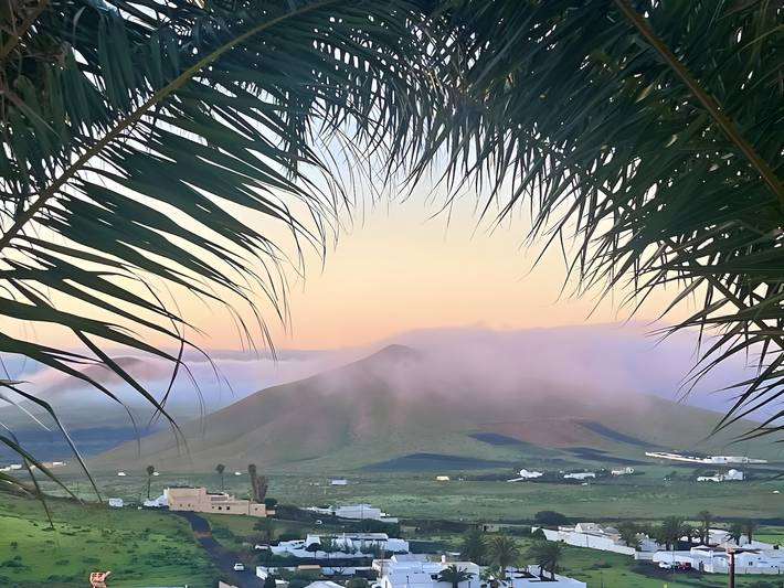 Ferienvilla 'Haley's – Luxus auf Lanzarote' mit Bergblick, privater Terrasse und Wlan in Nazaret, Teguise