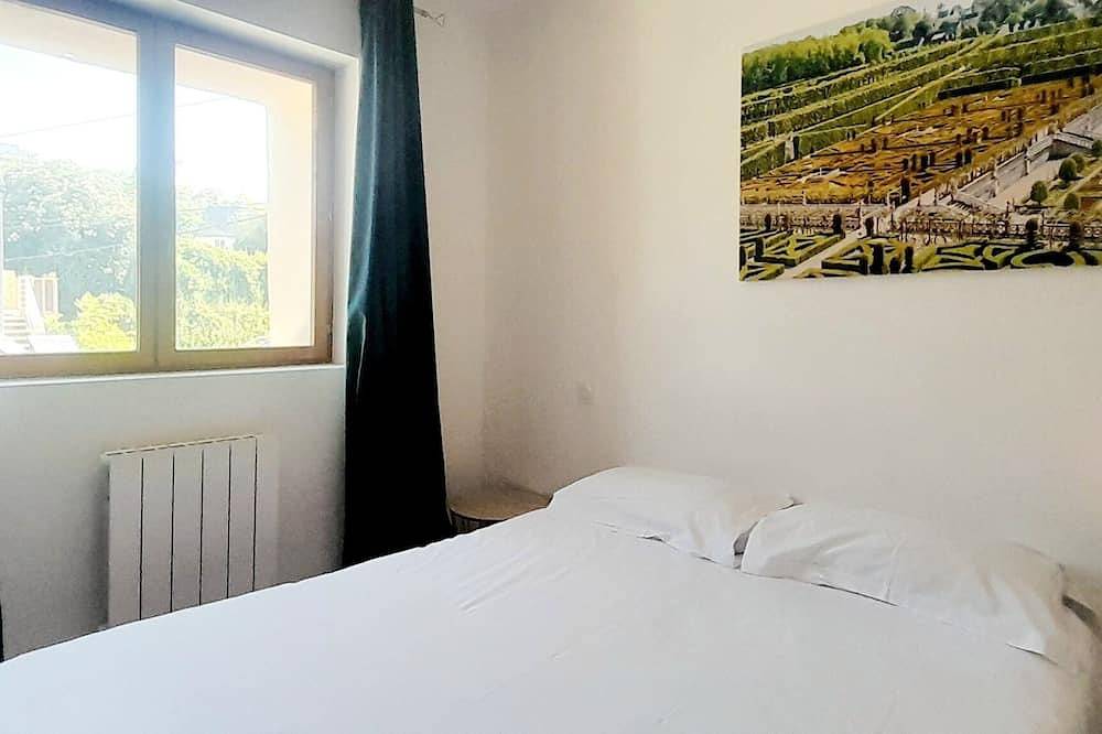 Entire apartment, Spacious duplex 6 Bedrooms /Azay in Azay-le-Rideau, Loire Valley